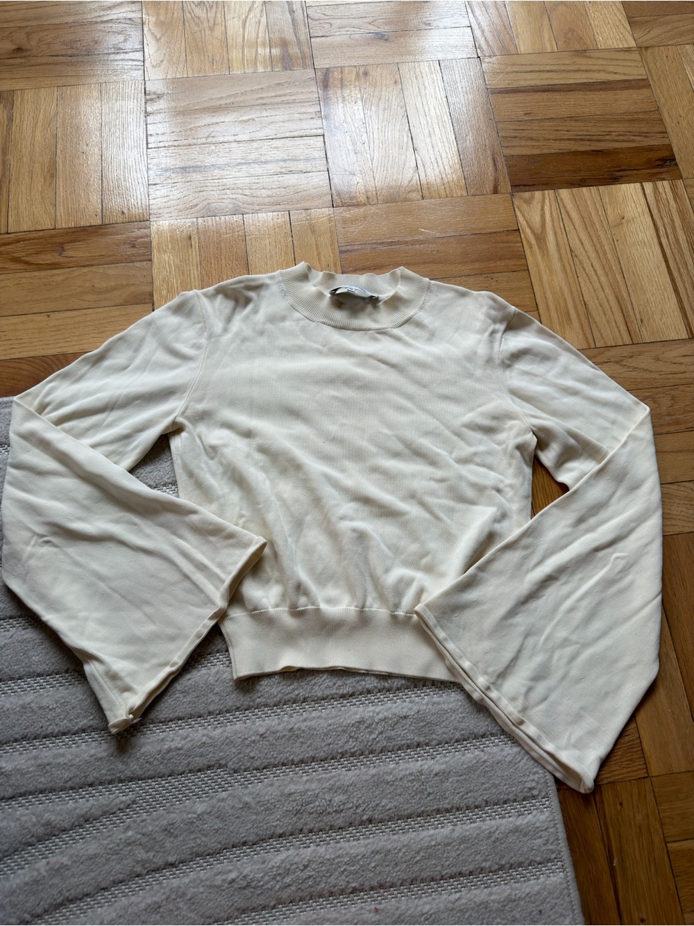 Solid & Striped Cream Bell-Sleeve Womens Sweater